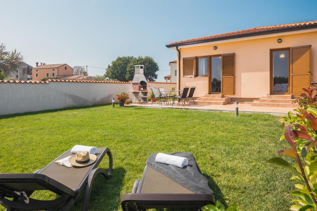 Villa Gracia Sveti Lovreč Pazenatički Esterno foto