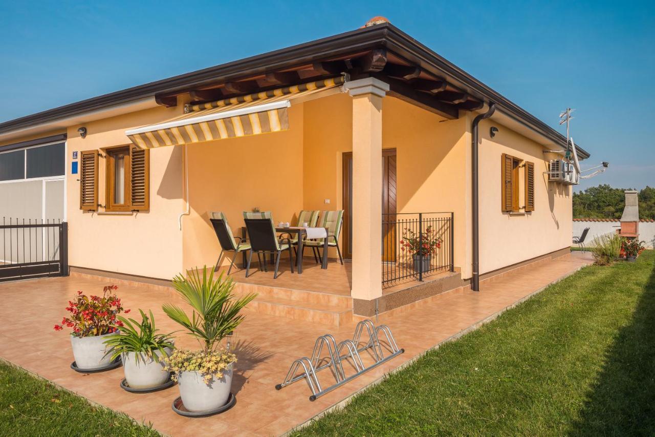Villa Gracia Sveti Lovreč Pazenatički Esterno foto