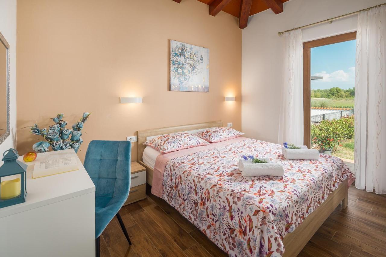 Villa Gracia Sveti Lovreč Pazenatički Esterno foto
