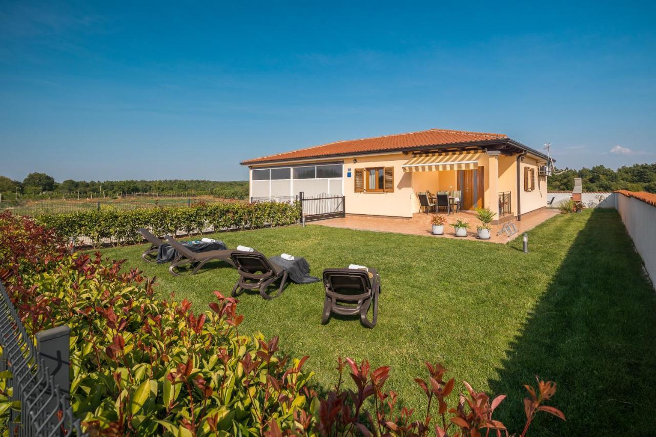 Villa Gracia Sveti Lovreč Pazenatički Esterno foto